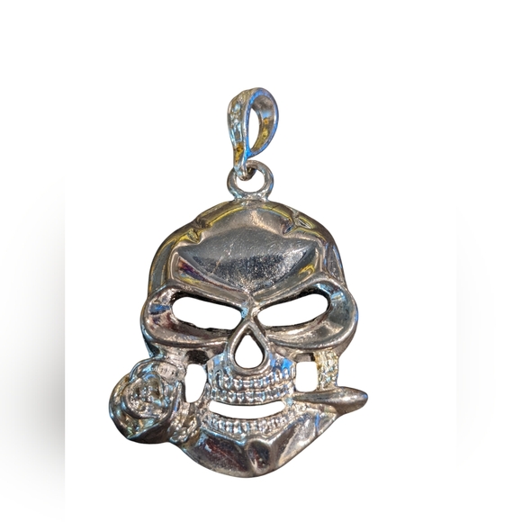 unknown source Other - Large Silver Tone Skull Pendant with Rose